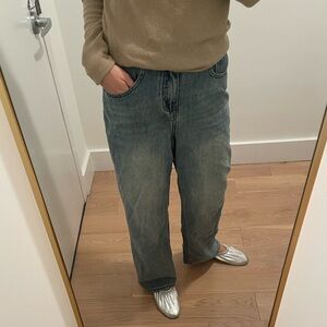 Straight leg denim in relaxed fit